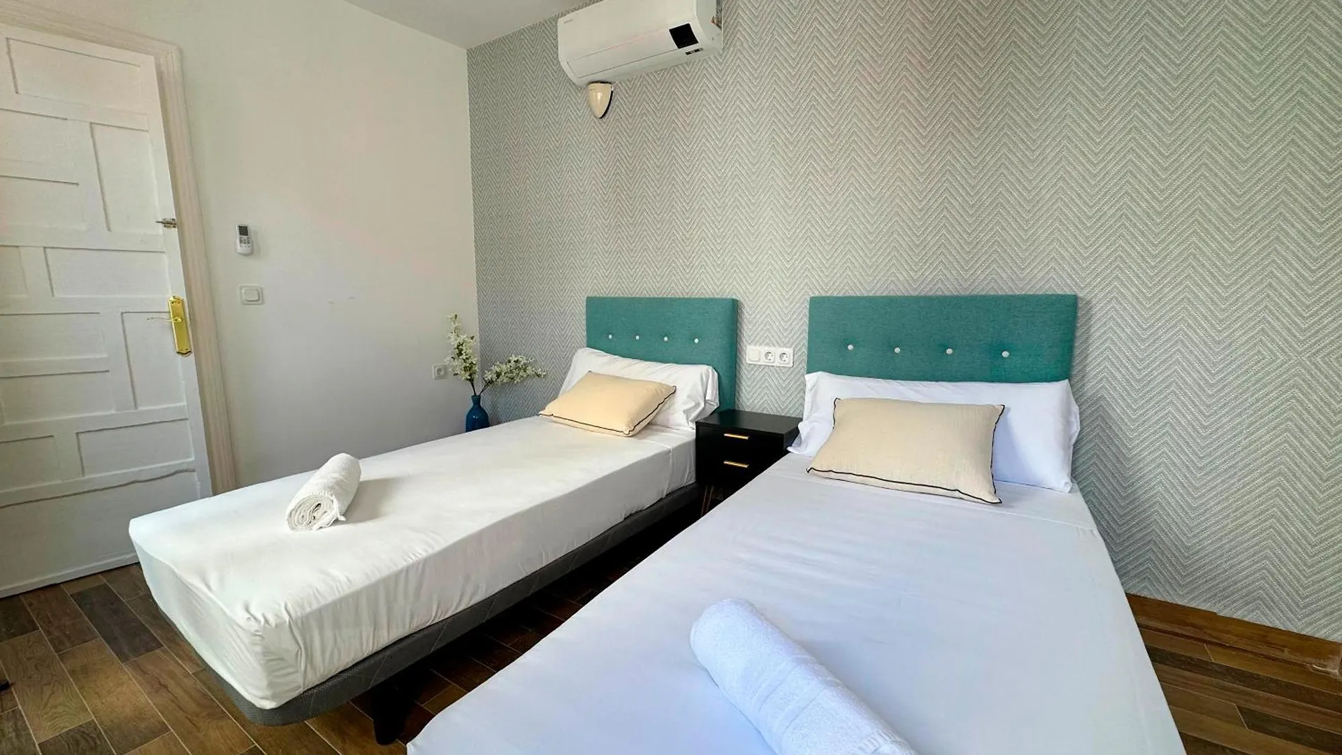 Apartamentos Plaza San Agustin 3000 Granada 0*,