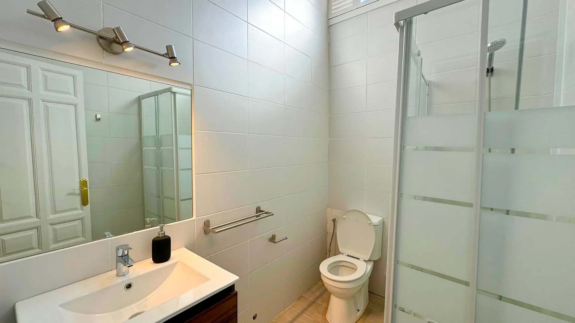 Apartamentos Plaza San Agustin 3000 Granada Apartment