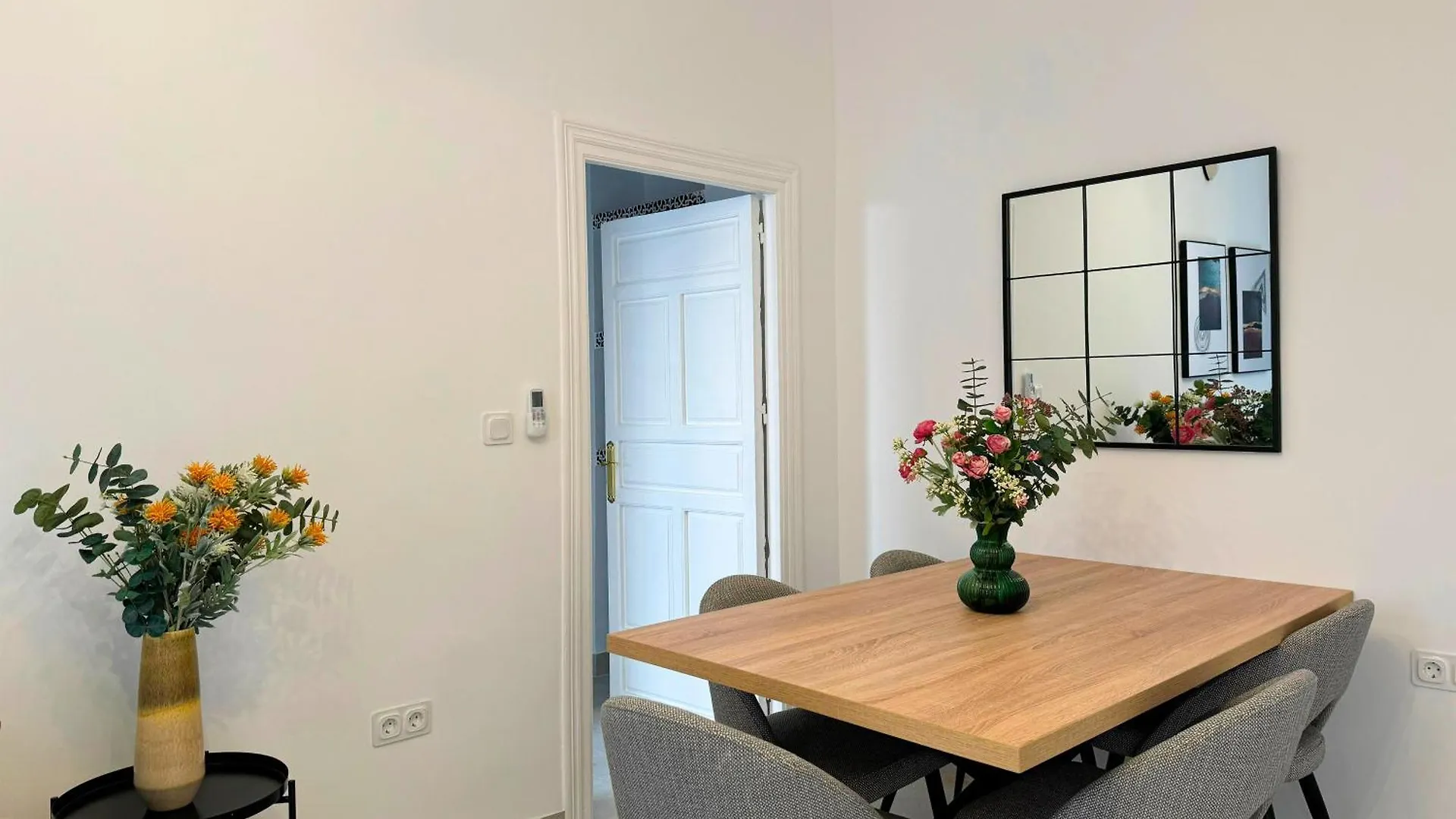 Apartamentos Plaza San Agustin 3000 Granada Apartment