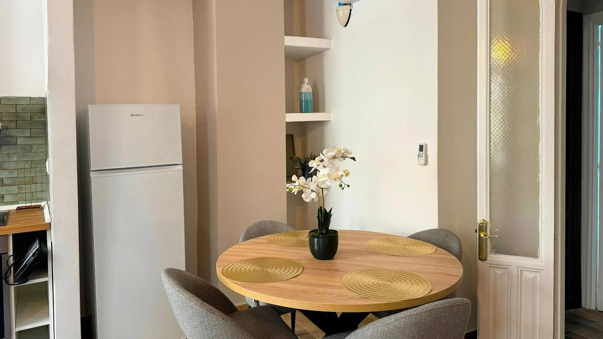 Apartamentos Plaza San Agustin 3000 Granada Apartment